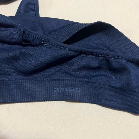 Oner Active Deep Blue Sports Bra - Picture 4 of 4
